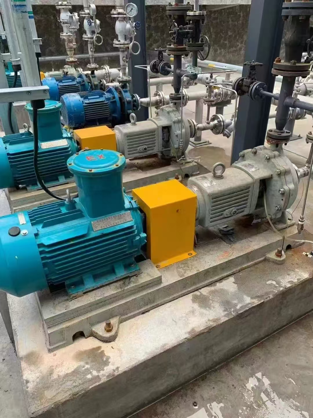 Centrifugal Pumps Selection ensure that the pump body and feed pipe are fully filled with liquid to create a vacuum state